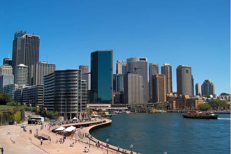 Sydney: Private custom tour with a local guide - Photo stops and iconic sights: what the walk includes