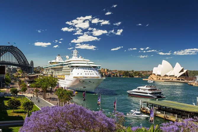 Sydney Private Day Tours | Main Attractions and Highlights | 6 Hour Private Tour - Harbour Essentials: Bridge, Opera House, and Mrs Macquarie’s Chair