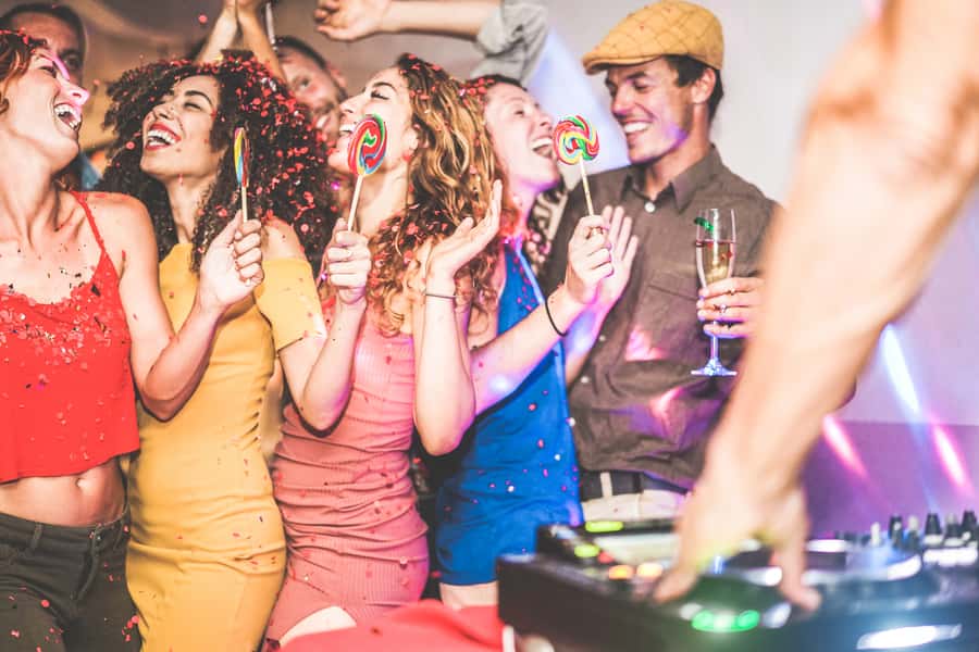 Sydney: Retro Party Cruise in Sydney Harbour with Snacks - FAQ