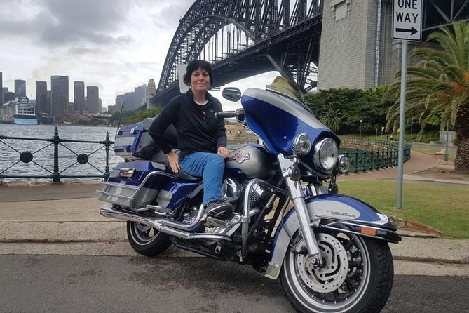 Sydney sights tour 1 Hour - Mcquaries Chair: Opera House and Harbour Bridge views from above