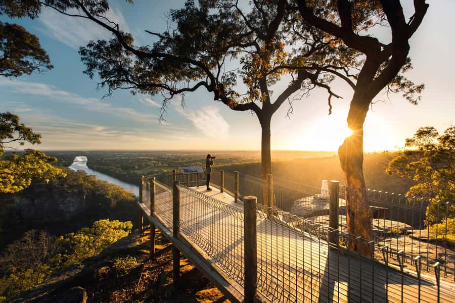 Sydney: Waterfall Bushwalk and Blue Mountain Sunset Day Trip - Three Sisters and Jamison Valley at golden hour: the photos you came for