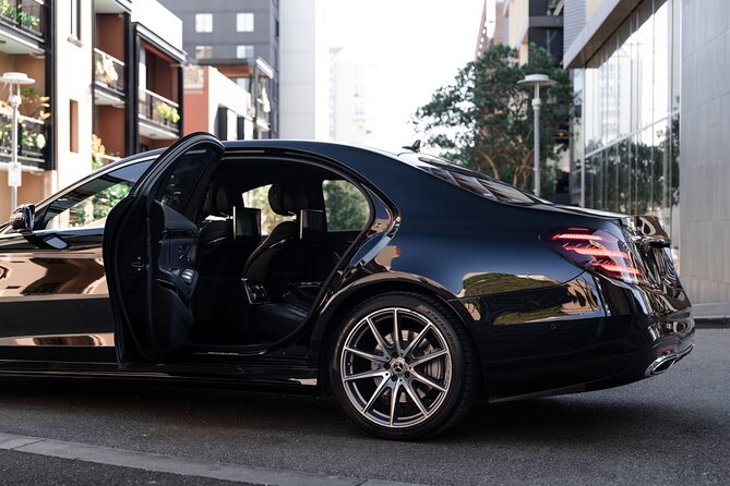 Sydney's Best Airport Arrival Transfers - Airport to CBD - Price and value: $88.97 per group (up to 2 people)